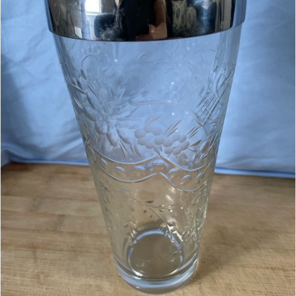Cocktail Shaker by Derby-Shelton Silver Company USA Vintage 32oz Pressed Glass - Picture 3 of 9